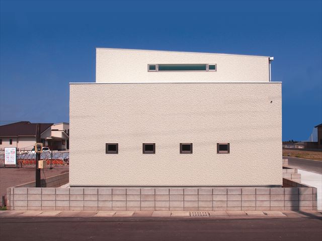 シンプルが人気の「ジュピターキューブ」